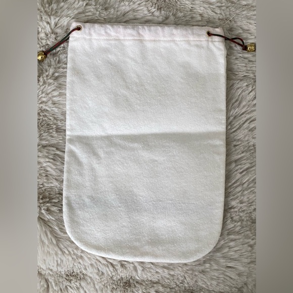 Gucci Cream Dust Bag with Gold Logo - Picture 2 of 6